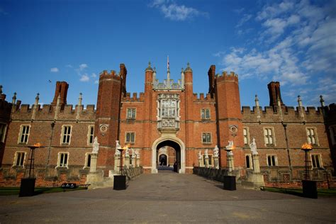 hampton court palace photos.